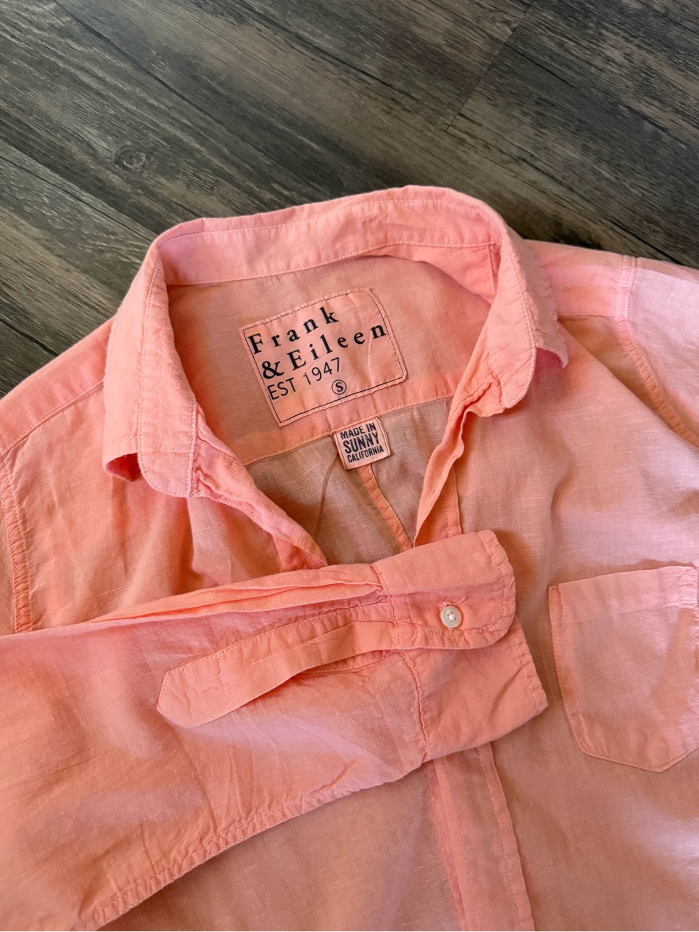 Frank & Eileen Coral Peach Button-Down